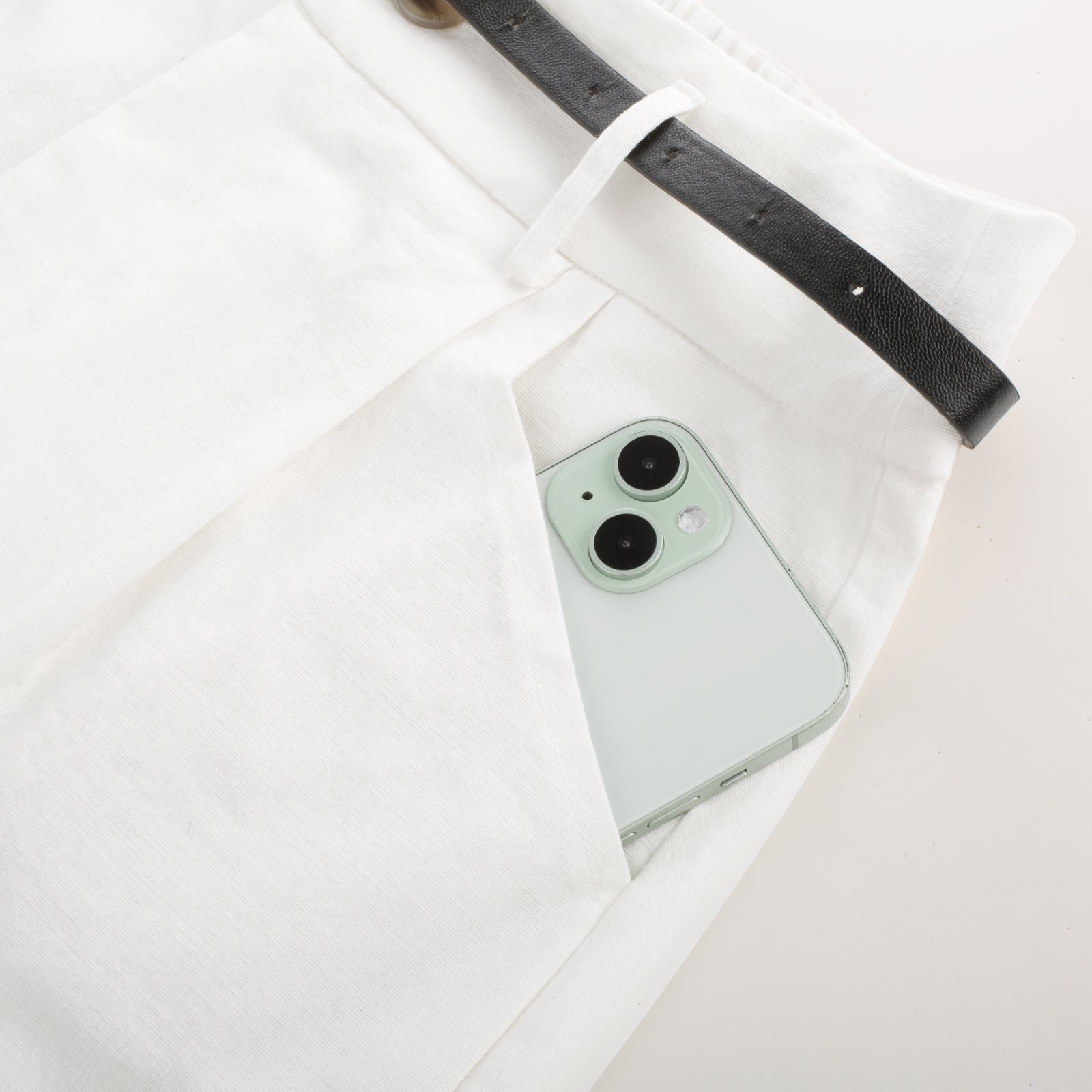 belle poque Elastic Waist Fold-up Leg Opening Cotton Shorts with Belt