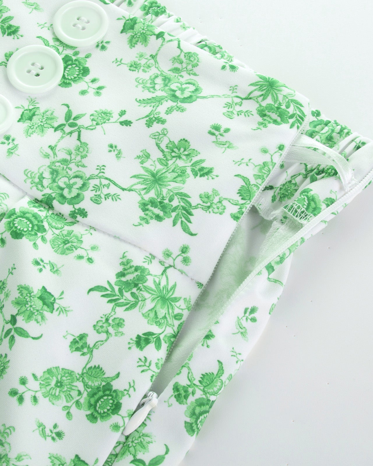 belle poque Pleated Buttons Decorated Elastic Waist High Waist Swing A-Line Skirt with Pockets