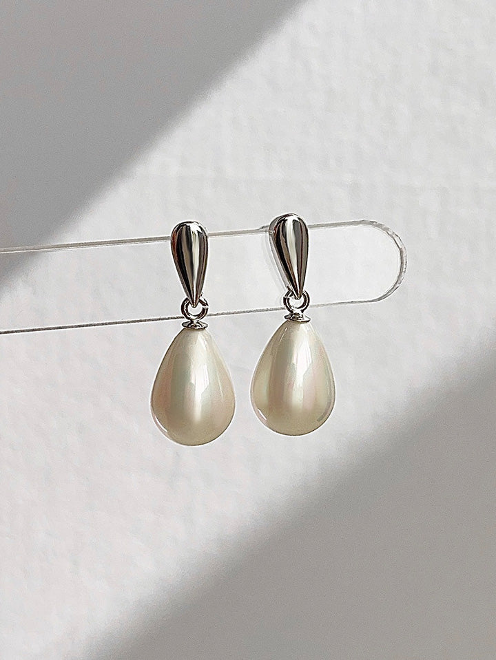belle poque 1980s Elegant Teardrop Pearl Earrings for Weddings Party 1