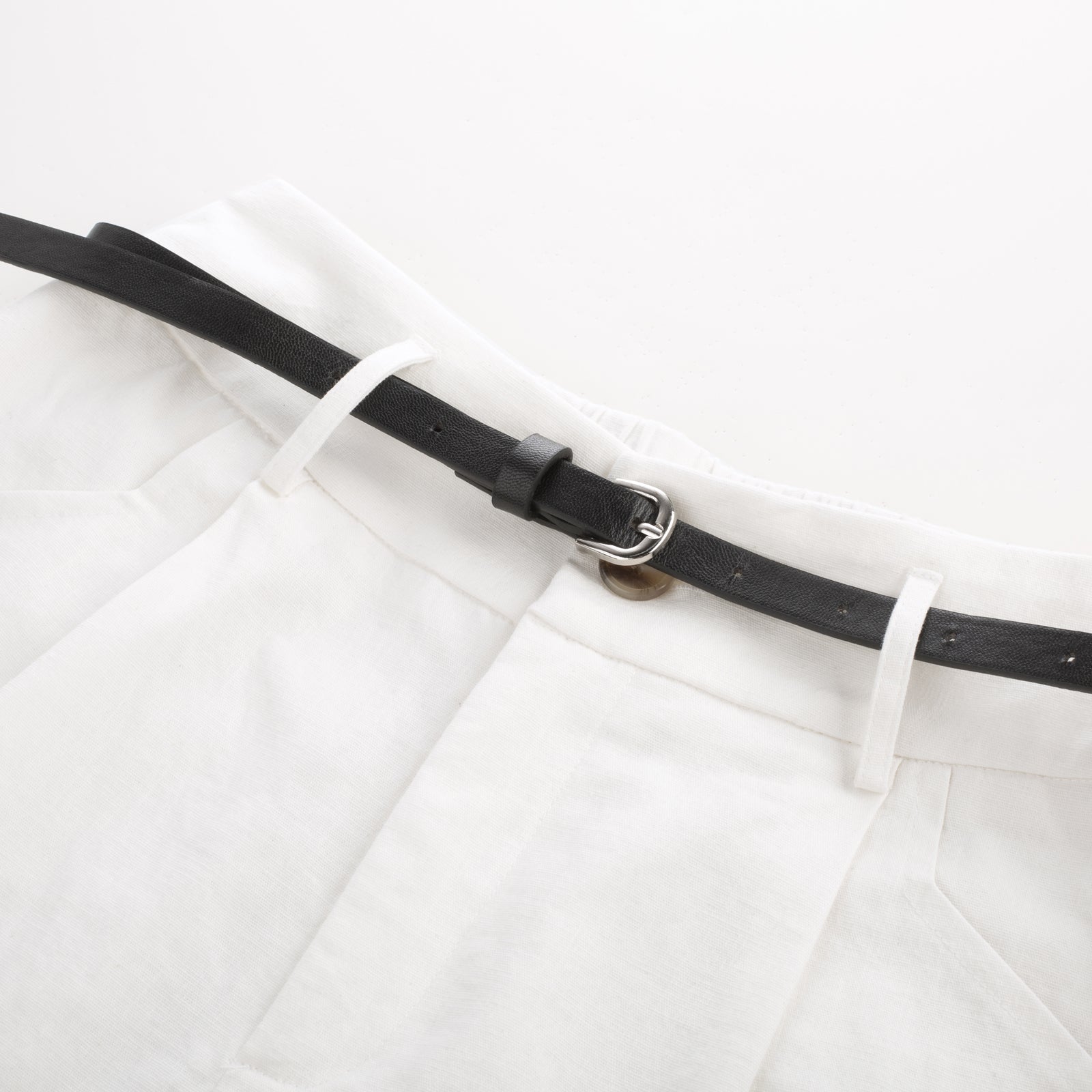 belle poque Elastic Waist Fold-up Leg Opening Cotton Shorts with Belt