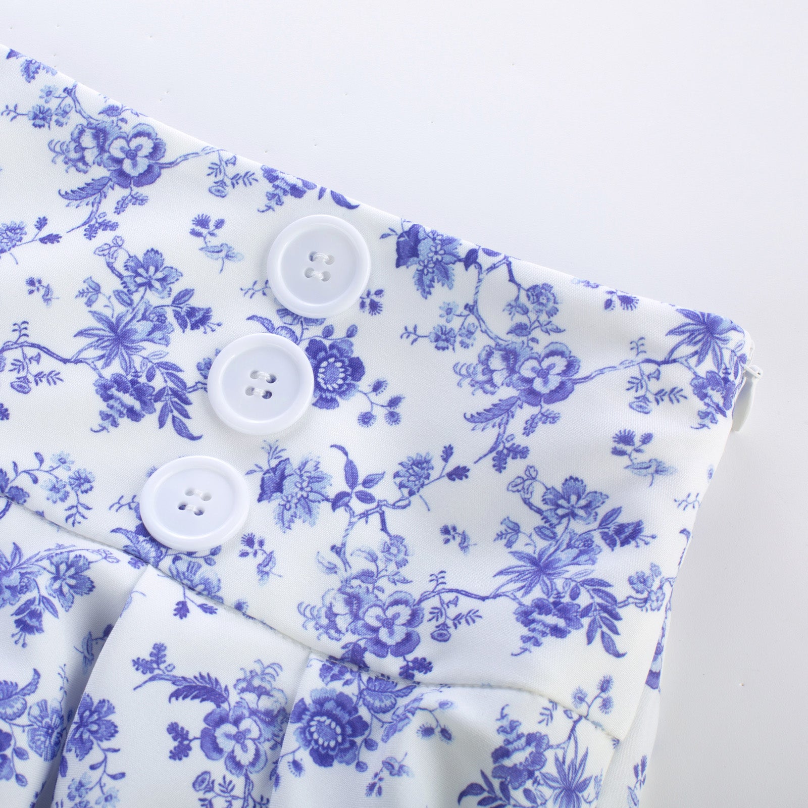 belle poque Pleated Buttons Decorated Elastic Waist High Waist Swing A-Line Skirt with Pockets